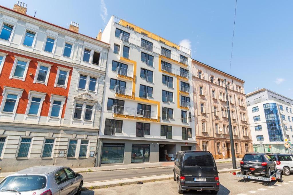 Brand New Studio Apartment #24 In Elite Residence With Free Secure Parking In The Center Praga Exterior foto