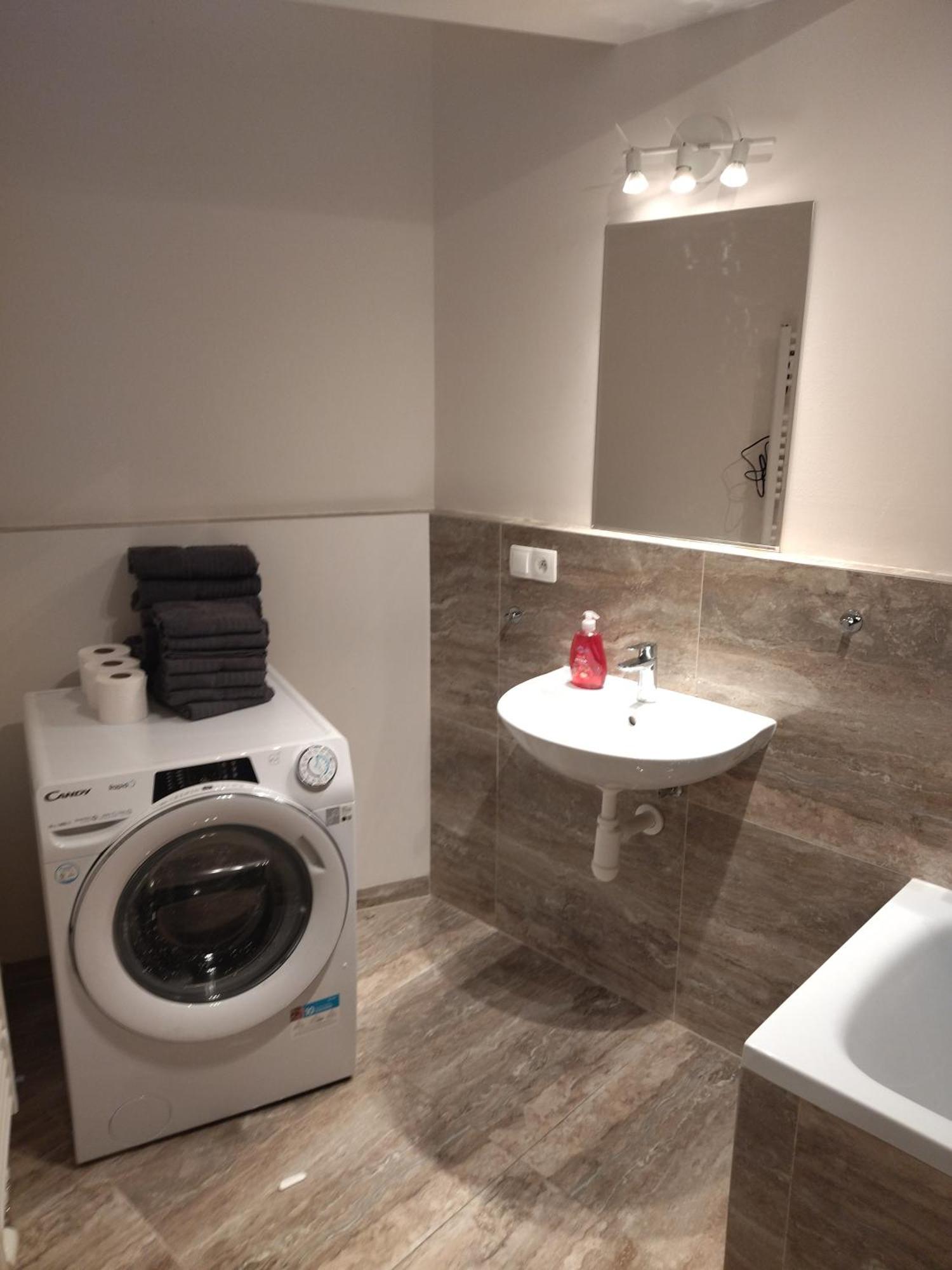 Brand New Studio Apartment #24 In Elite Residence With Free Secure Parking In The Center Praga Exterior foto